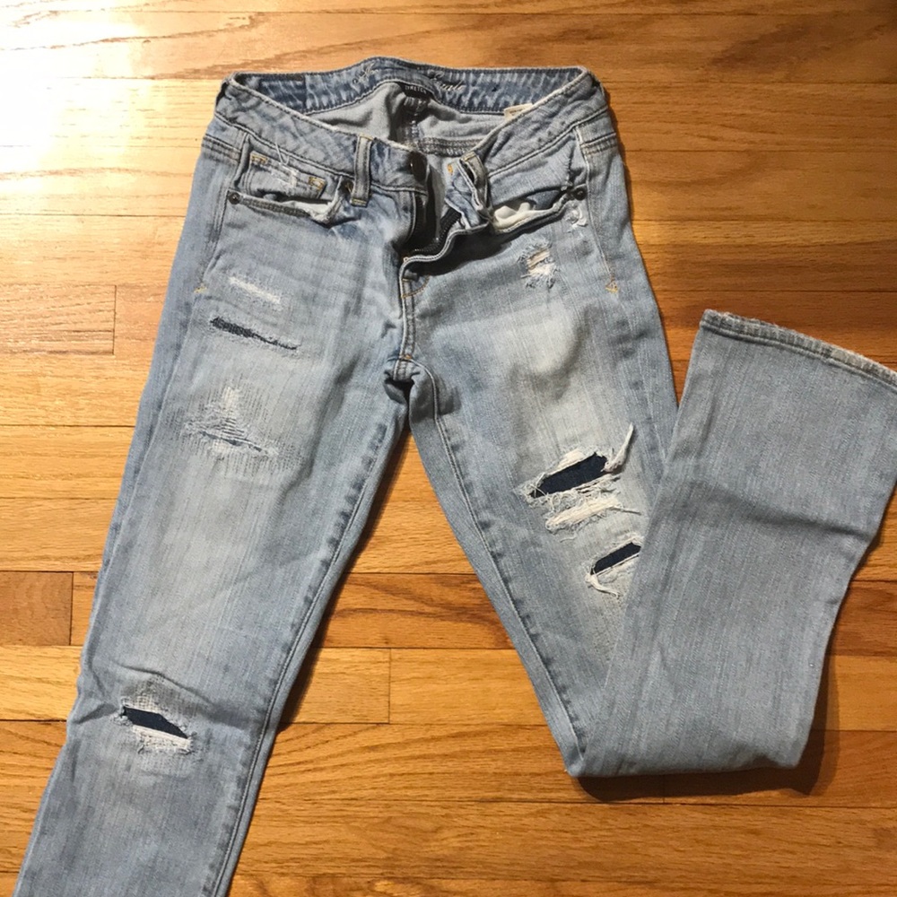 American Eagle light wash skinny kick